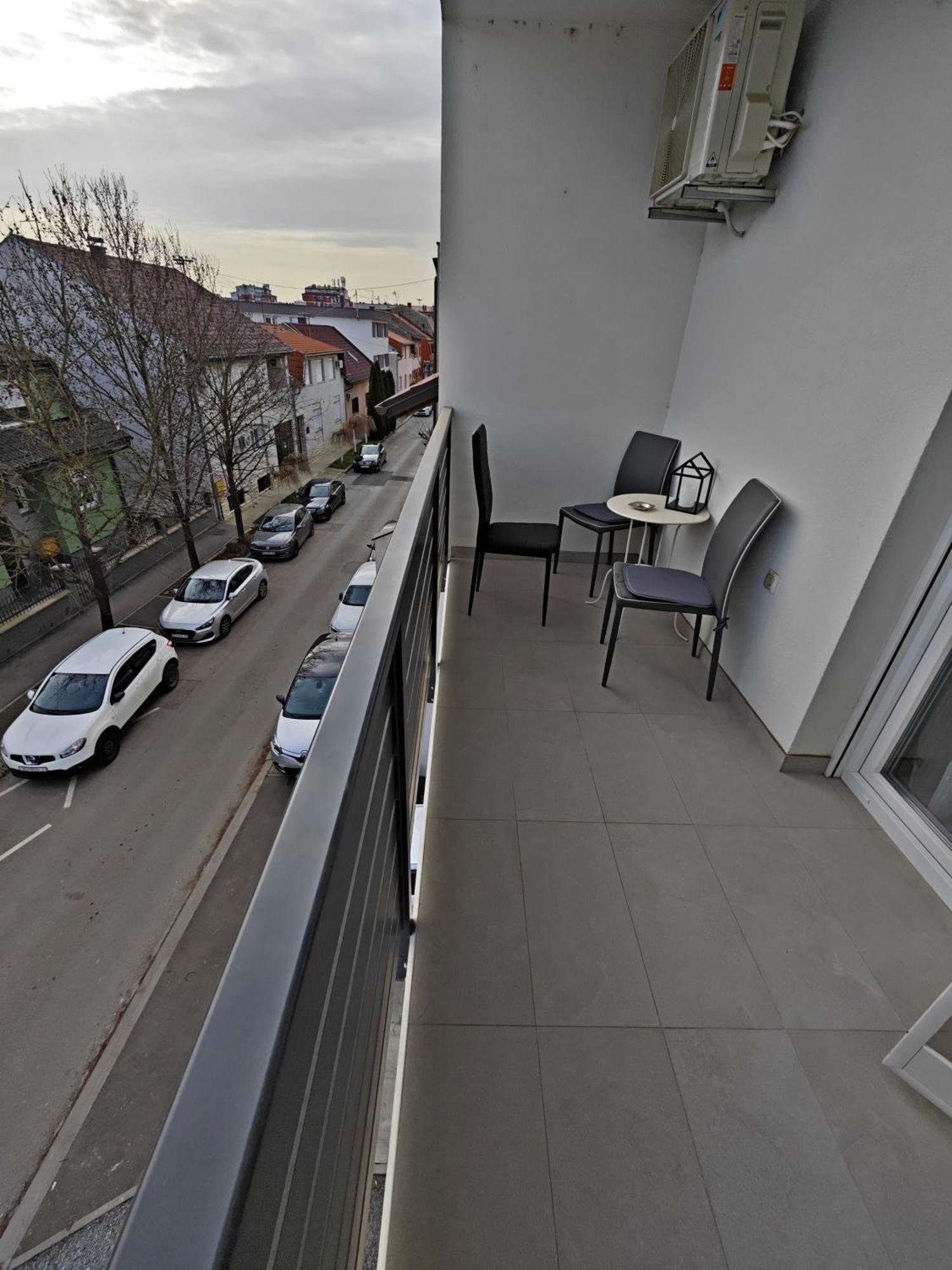 Level Up -Self Check In Apartment Osijek Ngoại thất bức ảnh